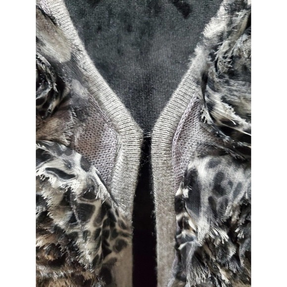 Red Women's Solid Gray Viscose Long Sleeve Ruffle Casual Cardigan Sweater Medium - Picture 6 of 12